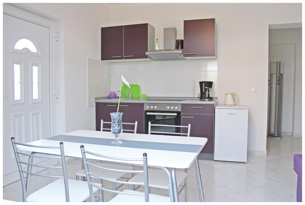 Apartments & Room Dijana Trogir Exteriör bild